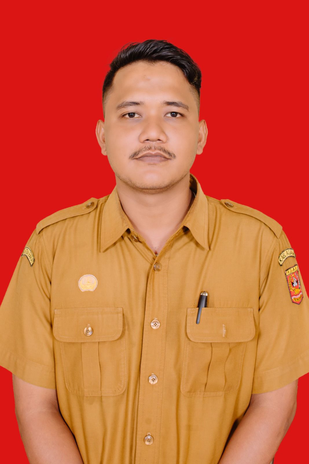  MEGGI ZHOLANDA, S.Pd